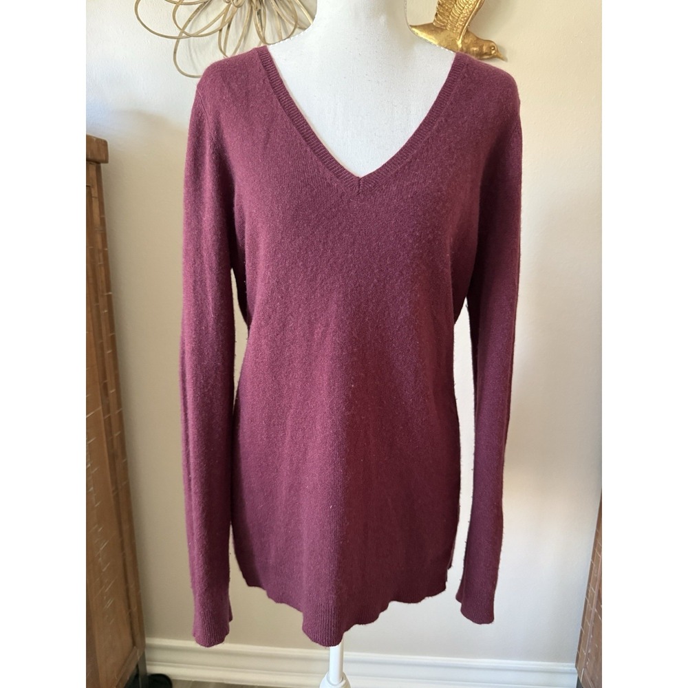 Ann Taylor 100% Cashmere Sweater Womens M Burgundy V Neck